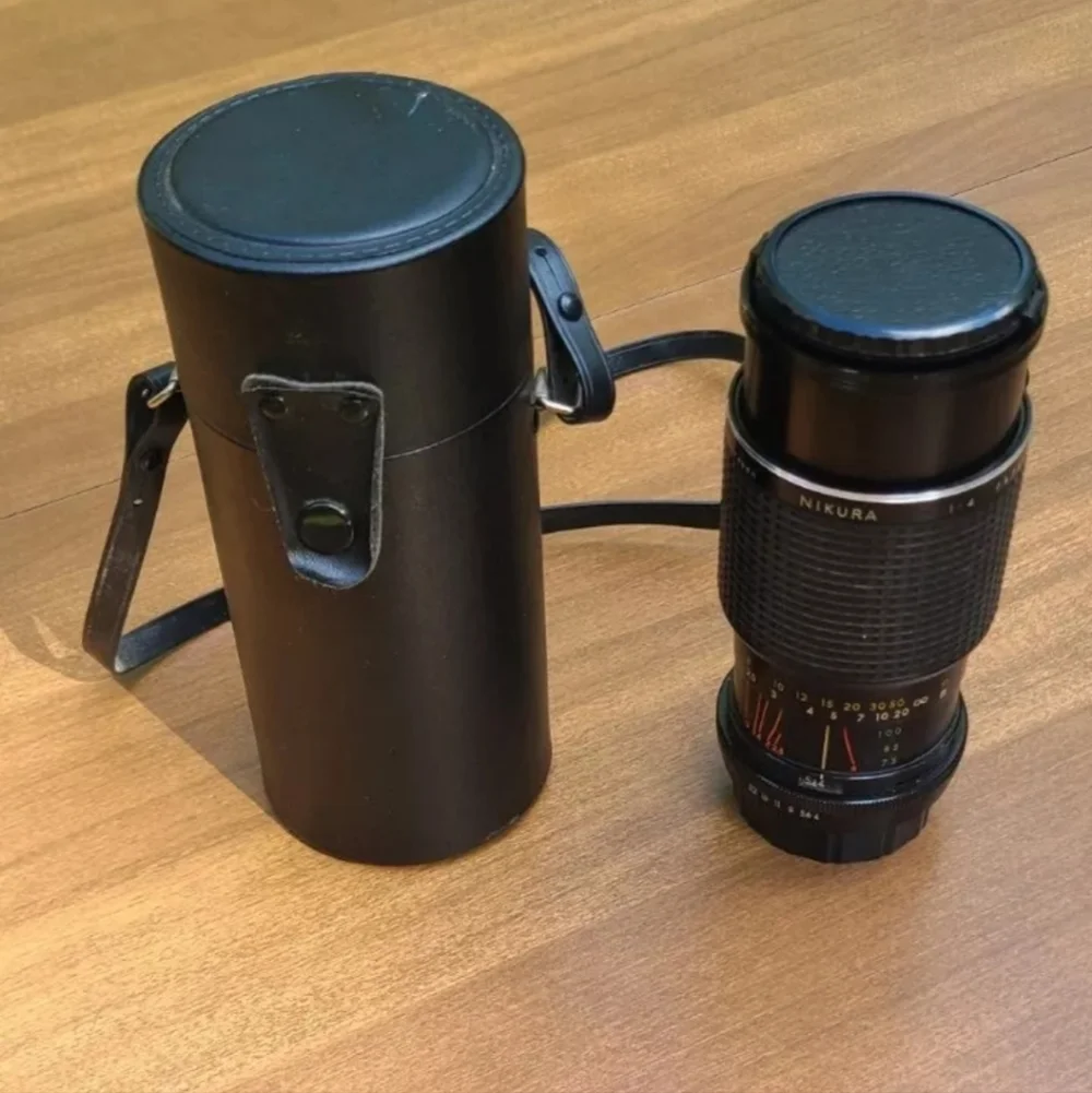 Vintage Nikura 75-200 mm 1:4 Manual Focus Zoom Lens With Case made in Korea